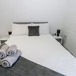 Keekle Terrace *